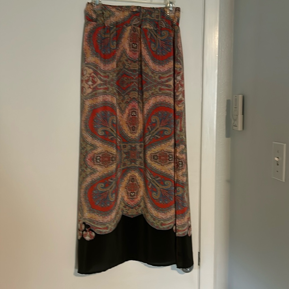 size xs silk skirt. Colorful, beautiful and flowy long skirt with side slits.